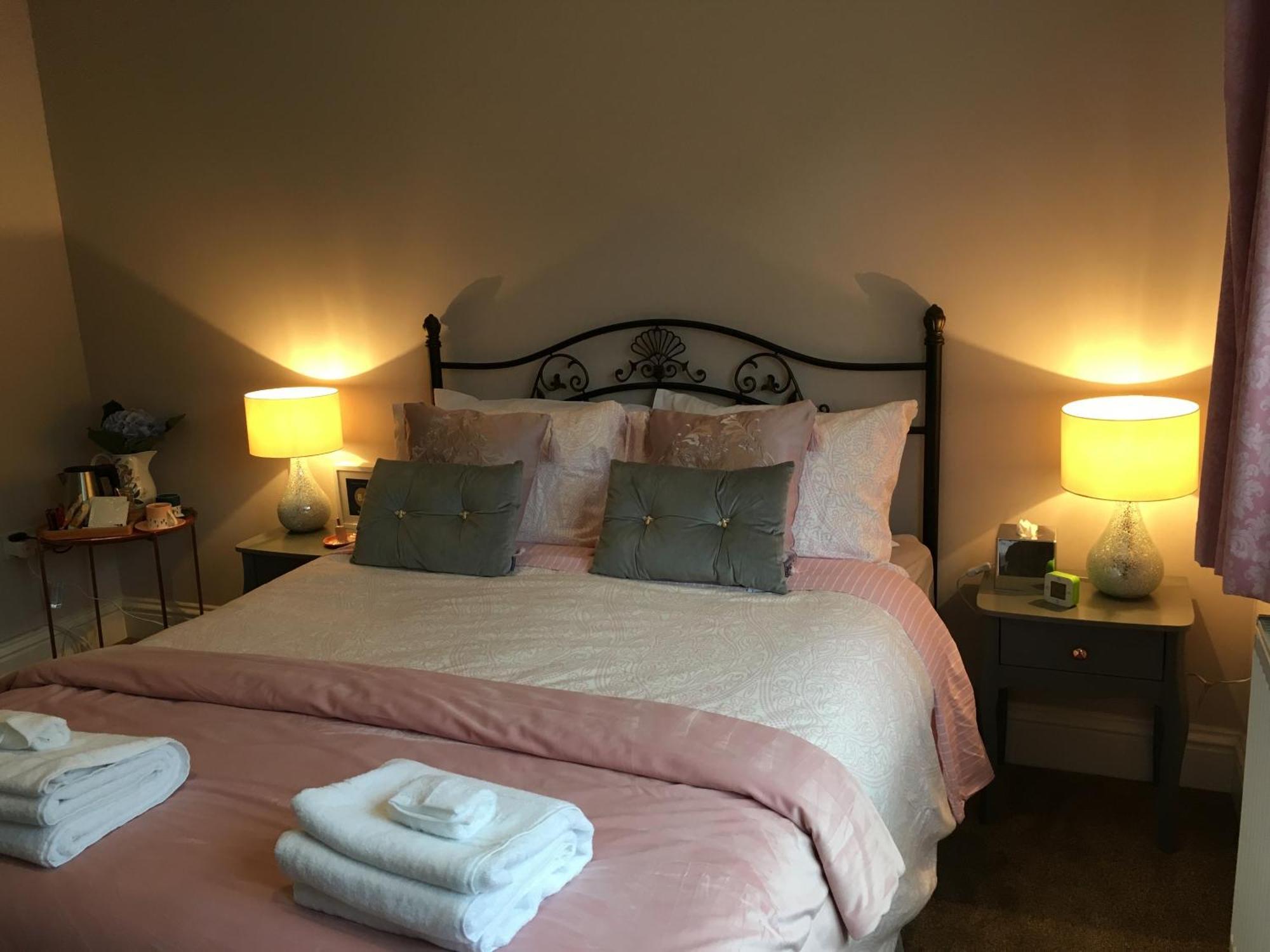 Leafy Suburban Bed And Breakfast Northwood  Dış mekan fotoğraf