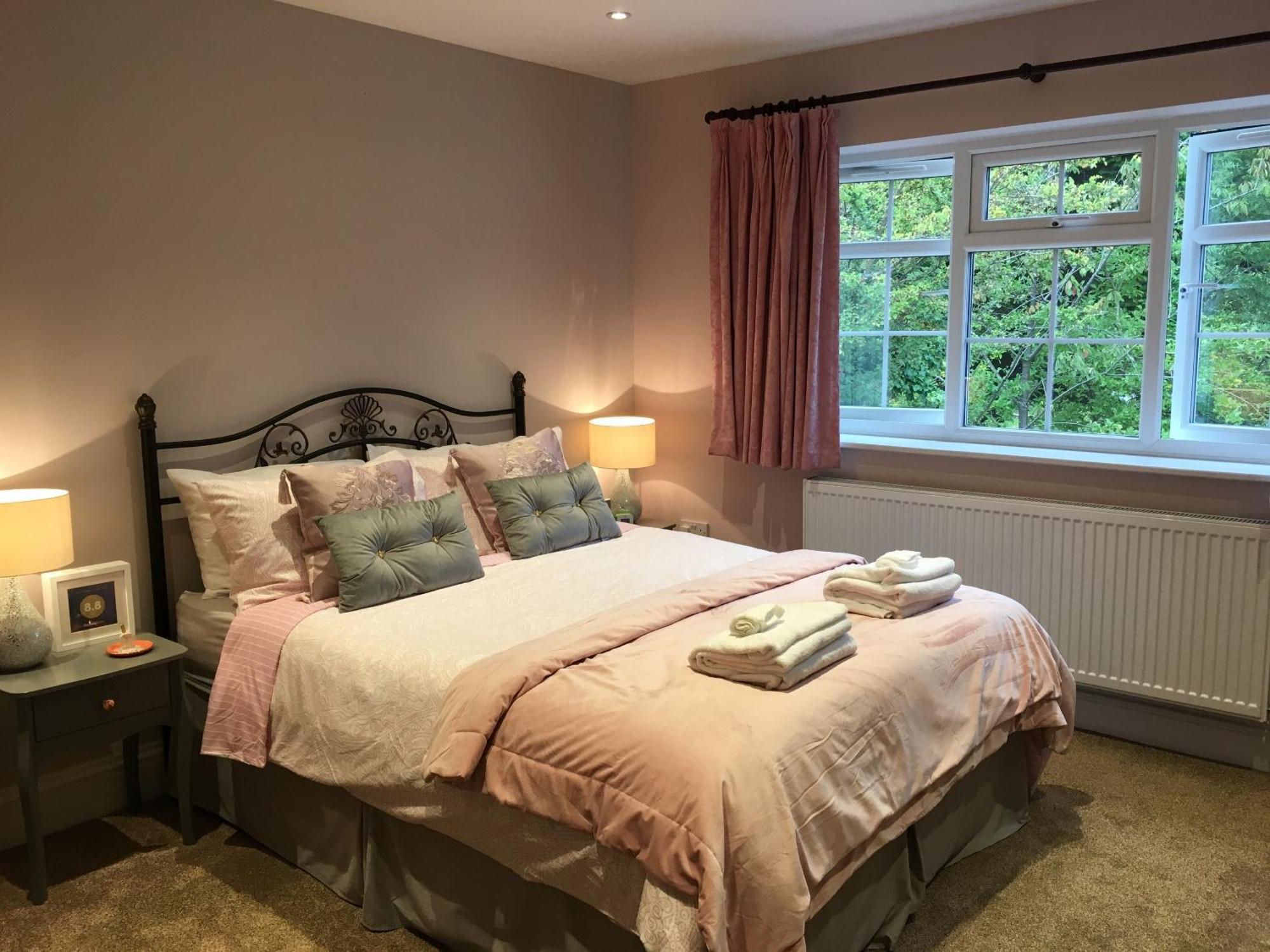 Leafy Suburban Bed And Breakfast Northwood  Dış mekan fotoğraf